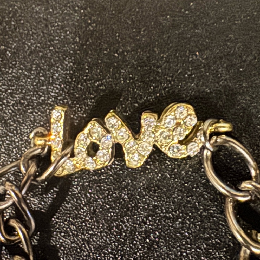 3/$30 Love  bracelet NWOT - Picture 2 of 3